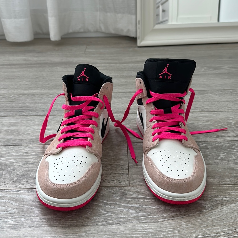 Men’s pink Nikes